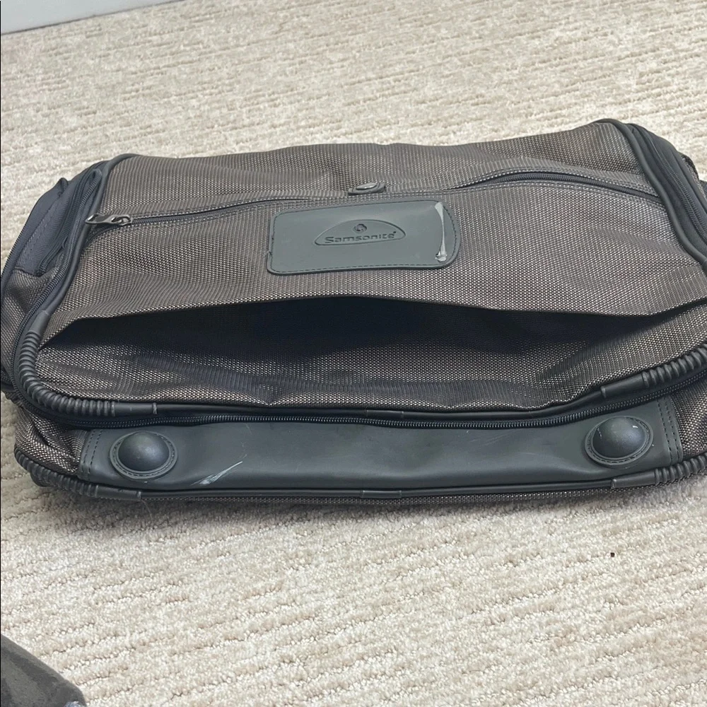 Samsonite Vintage Travel Messenger Bag Brown Gray Carry On Laptop Overnight
